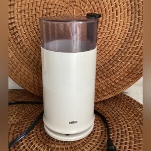 BRAUN aromatic coffee bean grinder mill EUC spices seeds nuts self storing cord